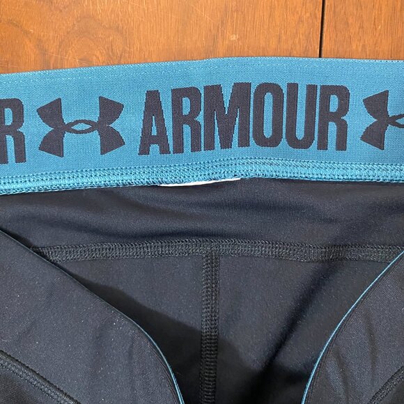 Under Armour Women’s Crop Leggings - Picture 6 of 6